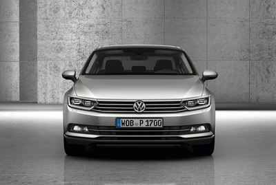 Volkswagen-Passat-2015-08.jpg