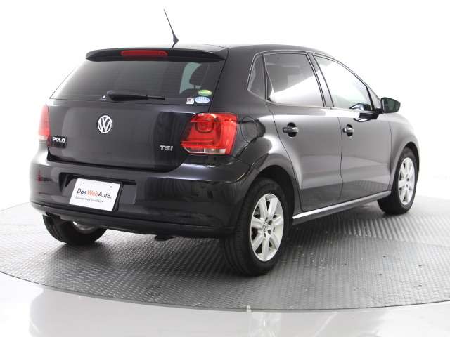 POLO 黒　後ろ.jpg