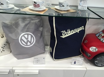 バック並び.jpgのサムネール画像