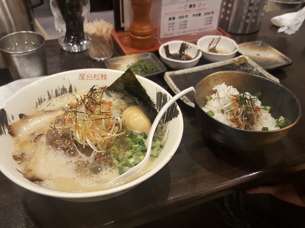 牛すじラーメン・テール飯.jpg