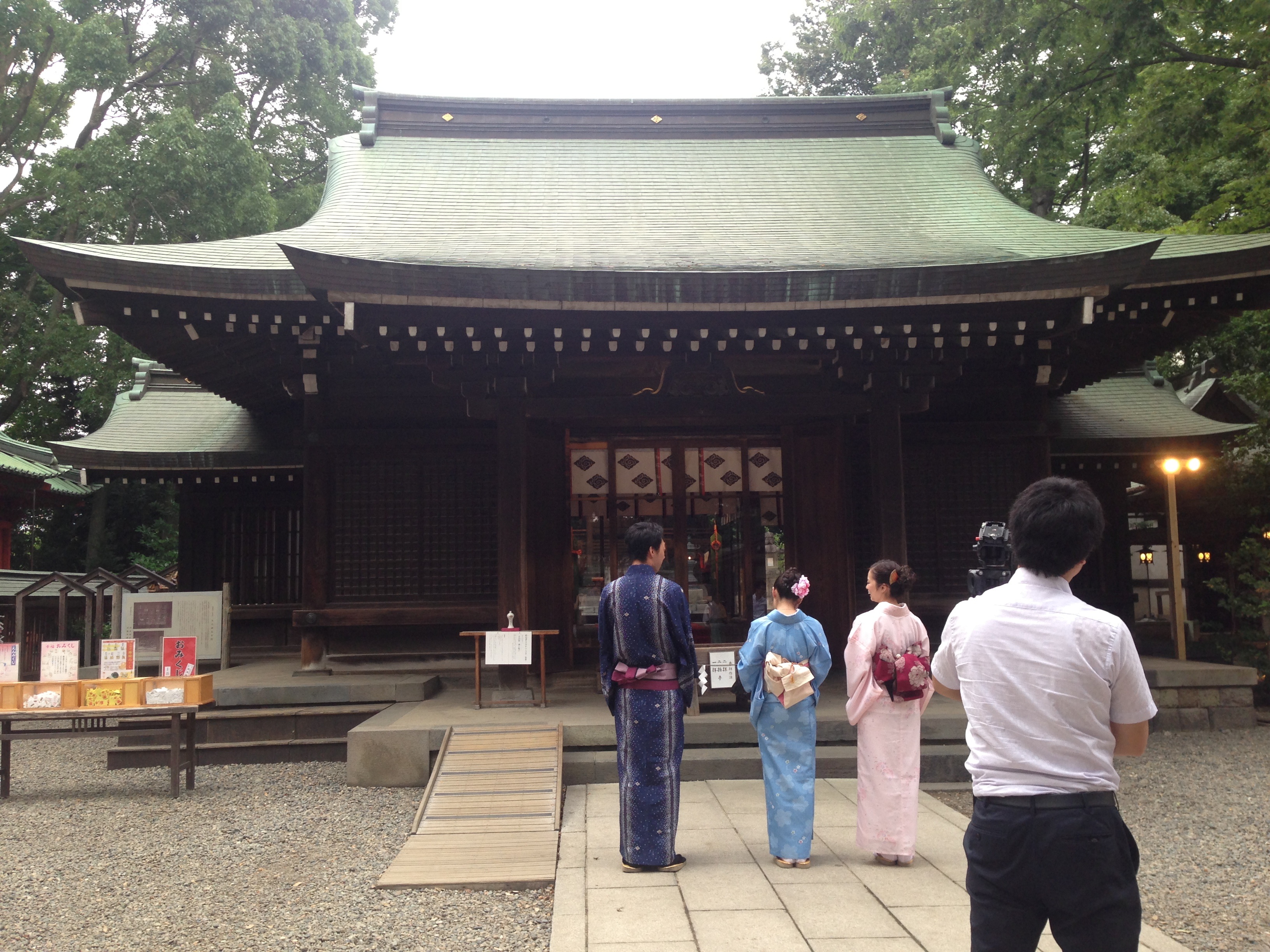 氷川神社　おさい銭の所.jpg