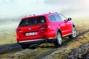 new-volkswagen-passat-alltrack-17.jpg