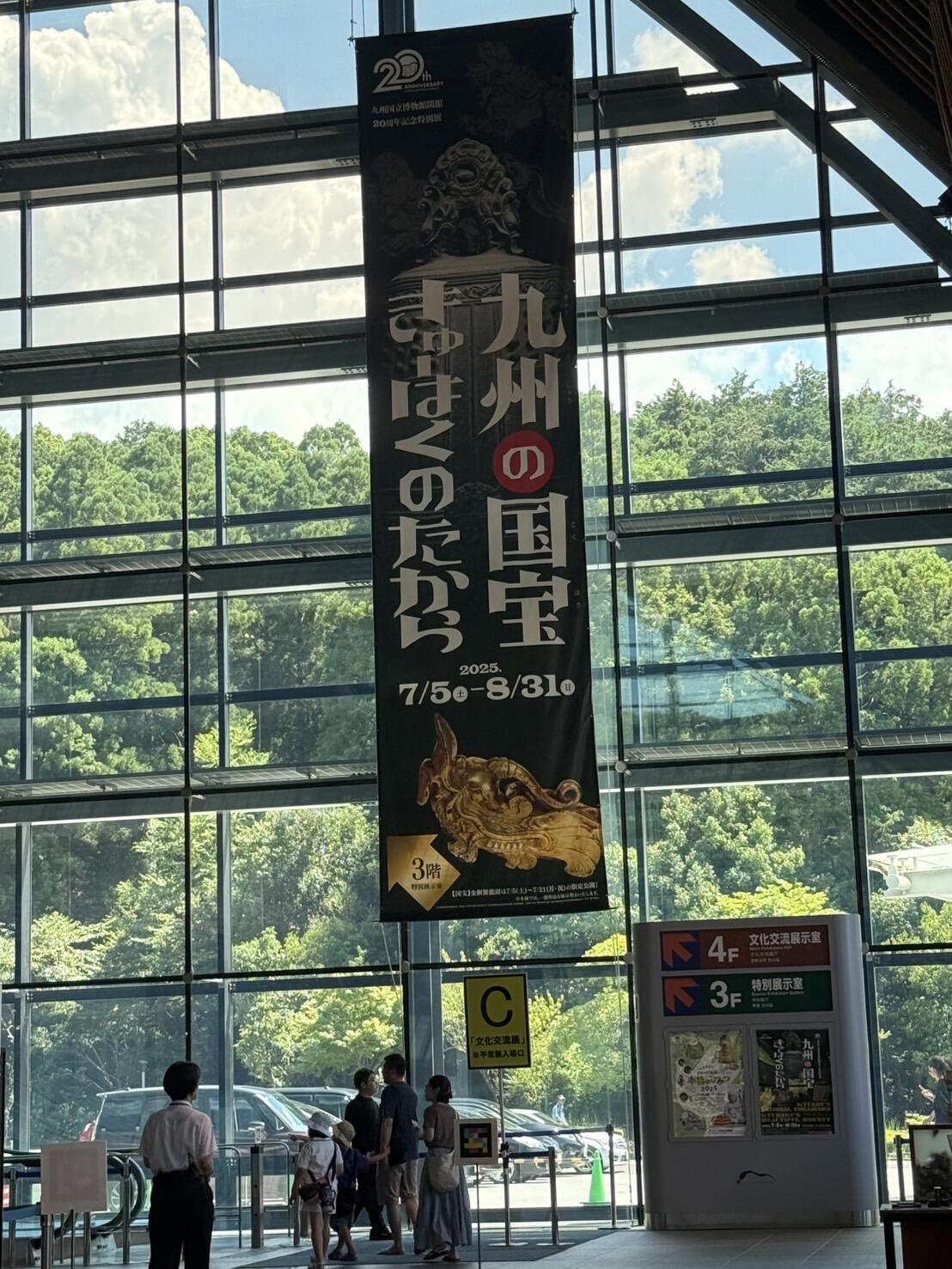 ?.jpg