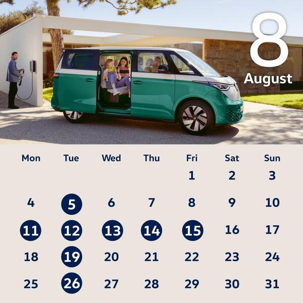 SNS_calendar_August_カスタマイス?版.jpg