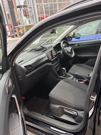 T-ＣＲＯＳＳ　認定中古車　前列.jpg