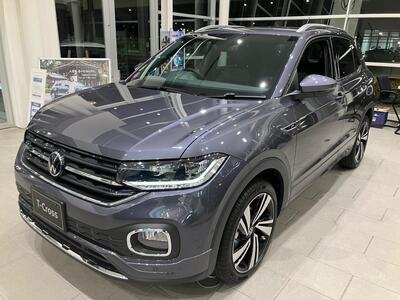 T-CROSS R-LINE 斜め前方.jpg