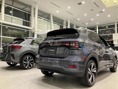 SUV R-LINE T-CROSS リヤ.jpg