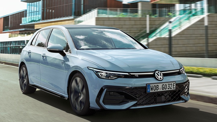 GOLFTDI試乗車ございます（その他新型モデル多数ございます）