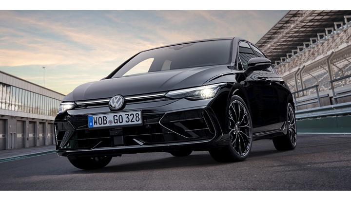 黒が際立つ限定3モデルがRシリーズからデビュー