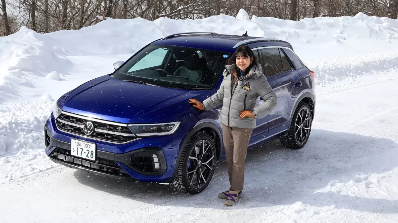 フォルクスワーゲンT-Roc Rの走りを雪道で竹岡圭さんがリポート『webCG』サイトで公開中